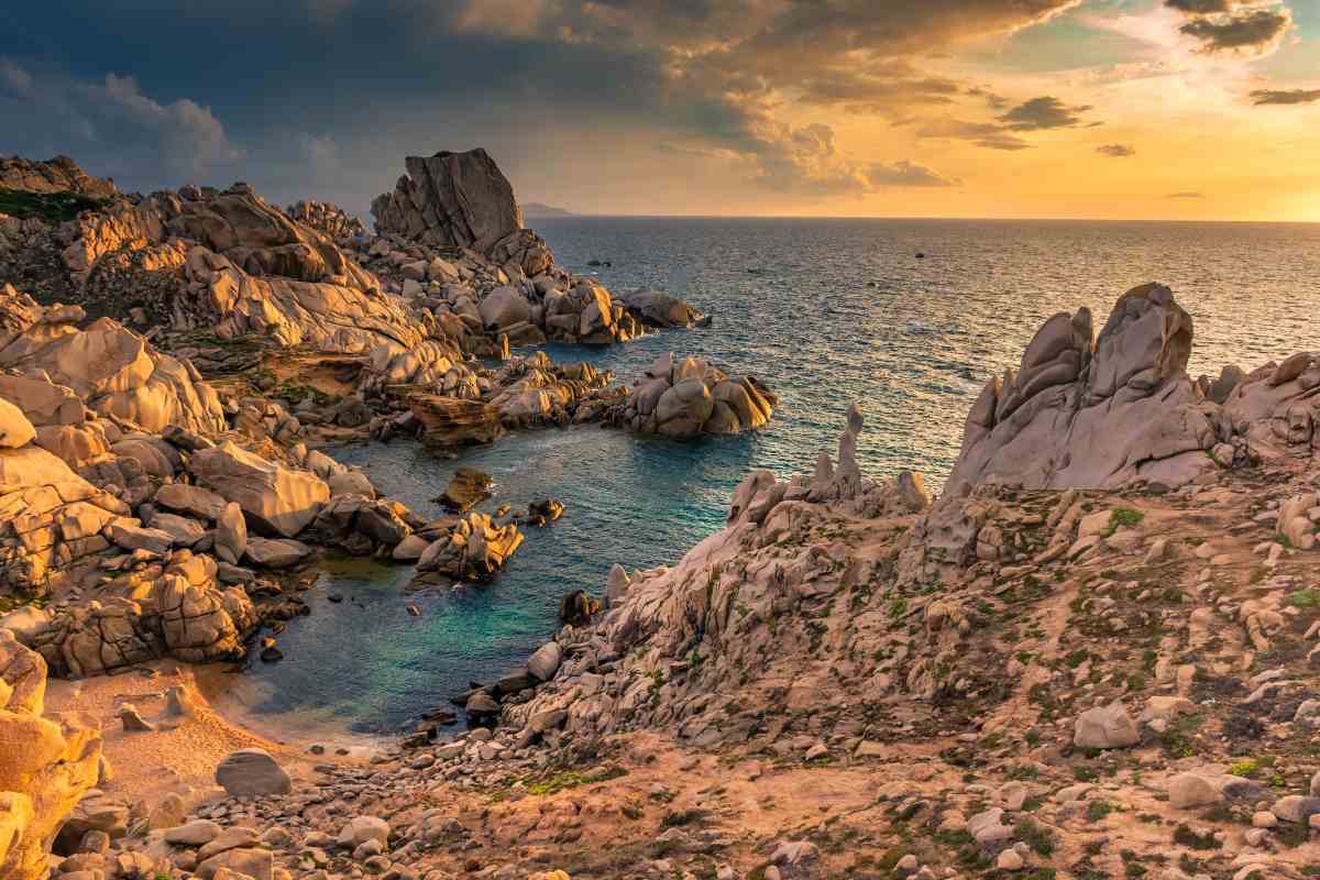 Un viaggio nella Valle della Luna: natura e vita hippy in Sardegna