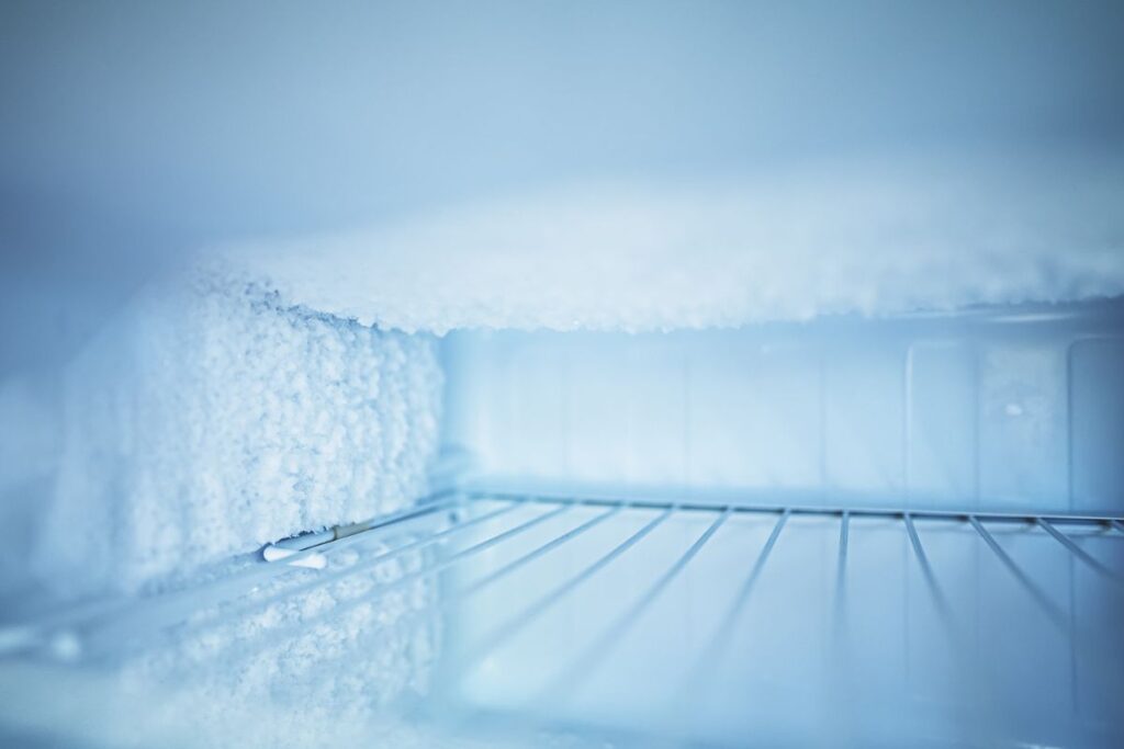 Frigo con ghiaccio cosa fare