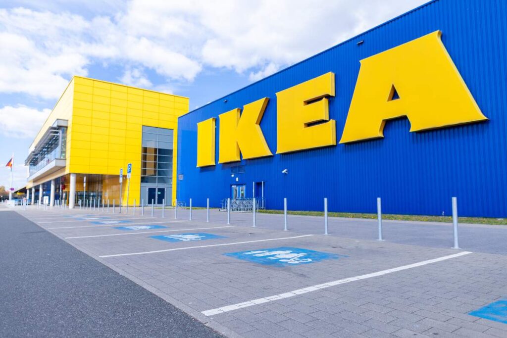 scrivania MICKE Ikea