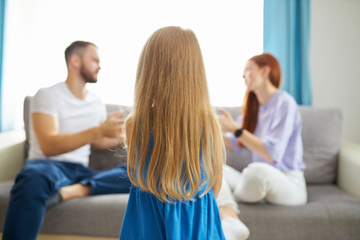 Mancanza di affetto durante l’infanzia 9 segnali