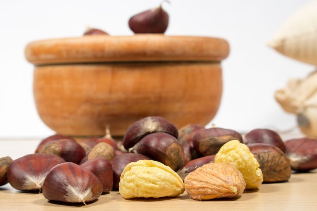 Ecco come sbucciare le castagne velocemente e facilmente