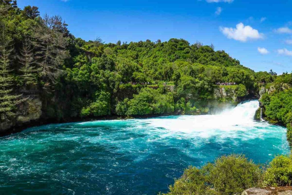 origine del lago di Taupo