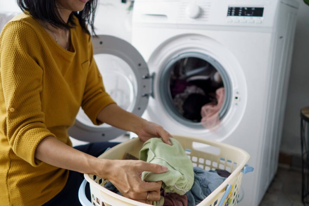 Come togliere le macchie di detergente dal bucato