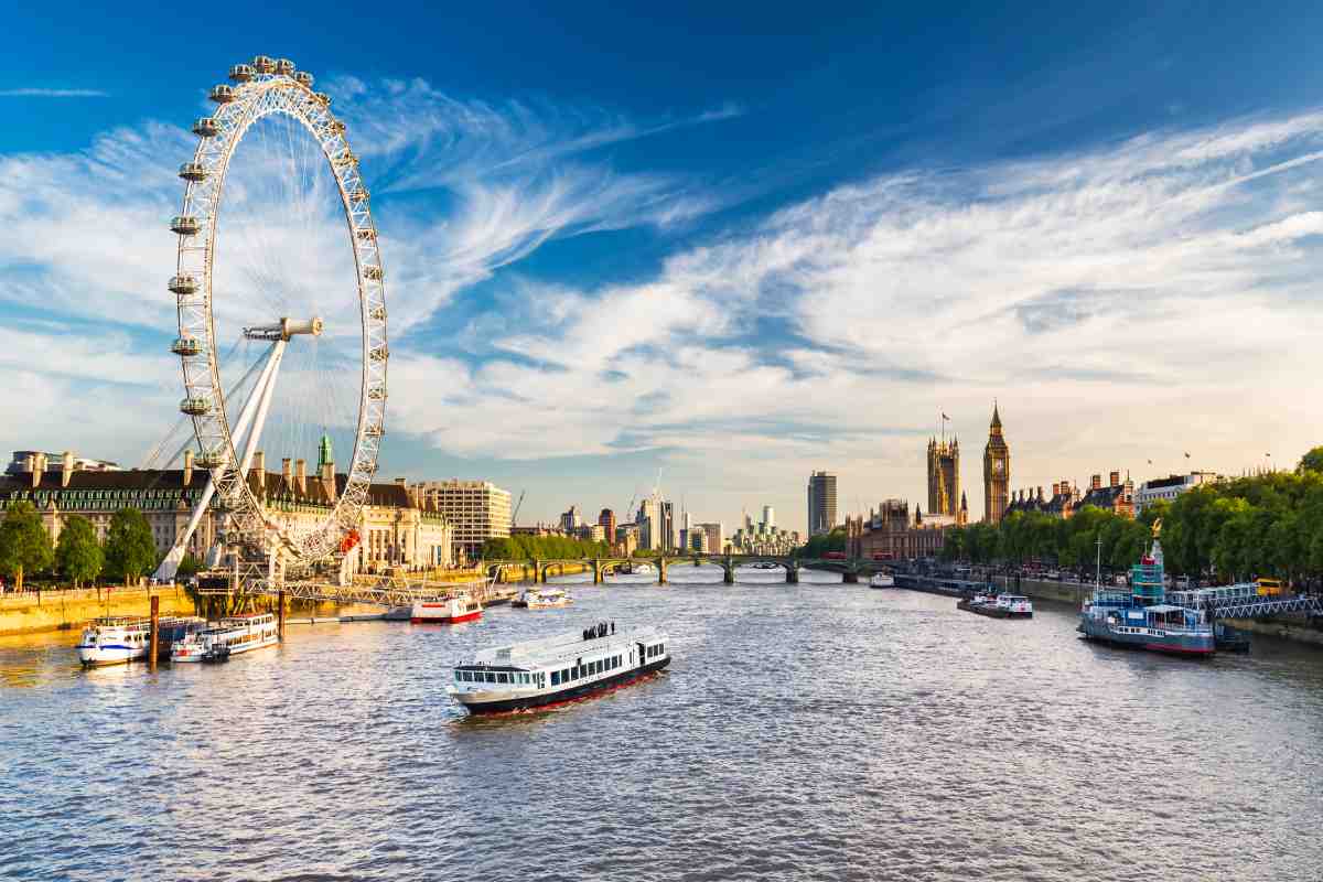 Vedere Londra dal battello su Tamigi