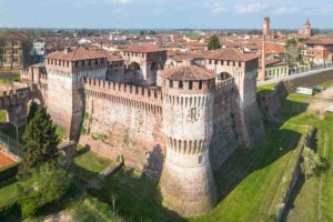 L'imperdibile borgo di Soncino in Lombardia, con il suo borgo ed il festival fantasy