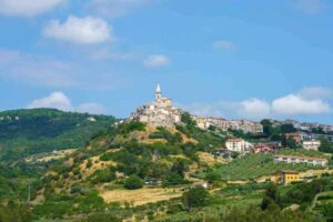 scopri il borgo di Guardialfiera