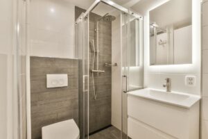 consigli per arredare un bagno cieco al meglio