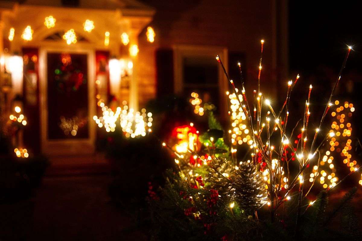 come decorare il giardino a Natale