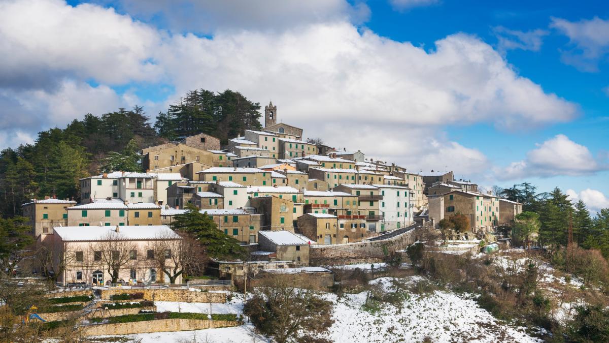 L'Italia e i suoi borghi sotto al neve