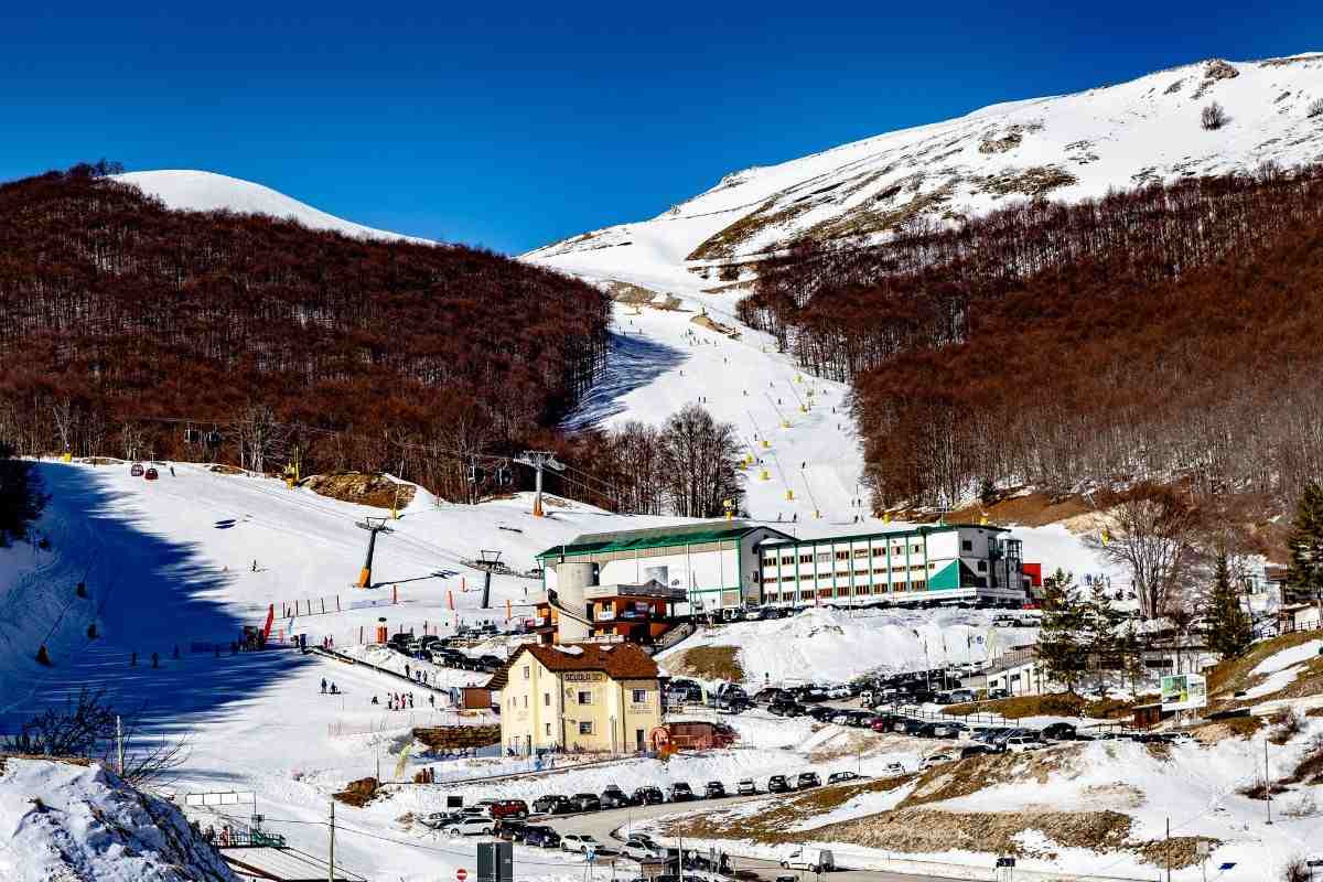 scopri le destinazioni ideali per trascorrere il natale in montagna